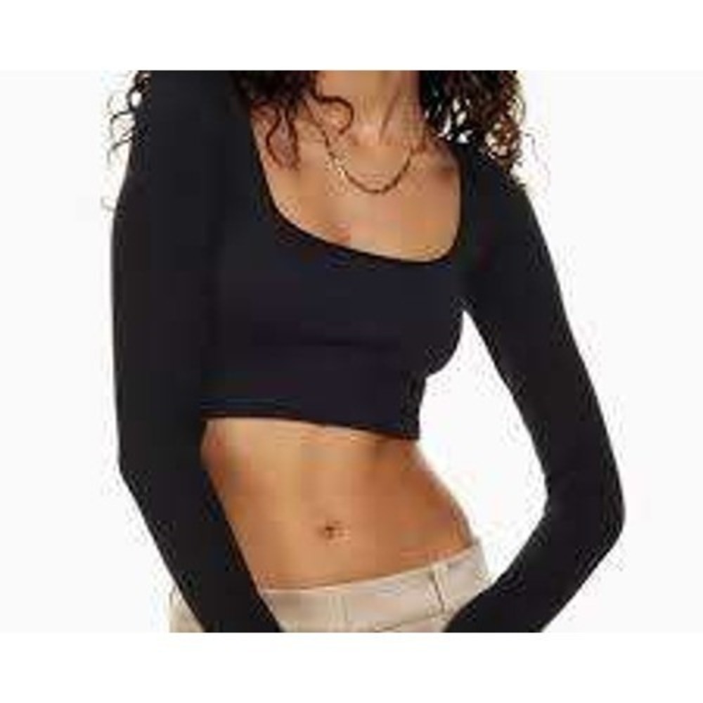 Sunday‎ Best Aritzia Black Ribbed Square Neck Cowl Long Sleeve Crop Top Medium